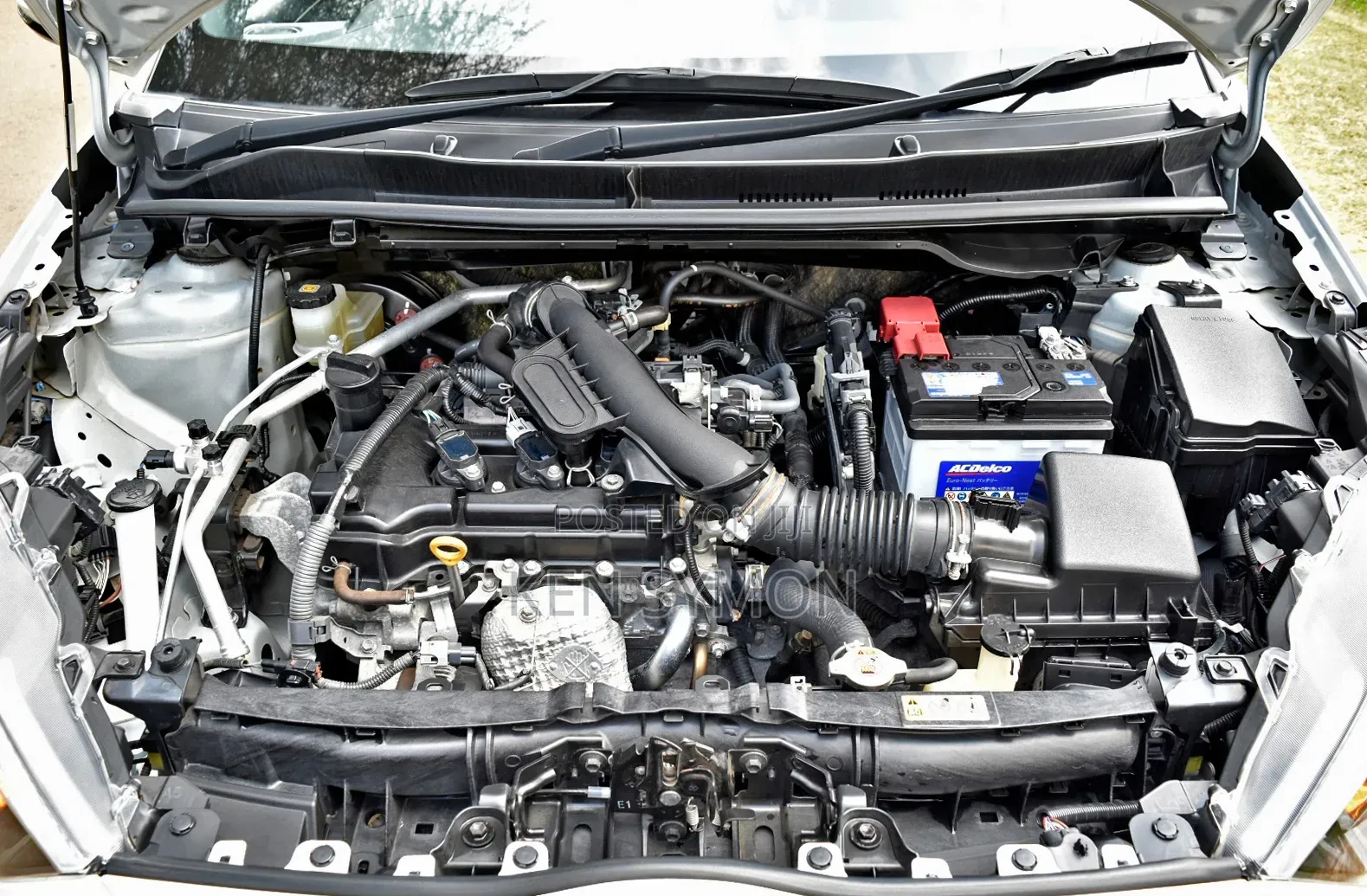 Toyota Yaris 2020 Pearl