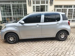 Toyota Passo 2016 Silver