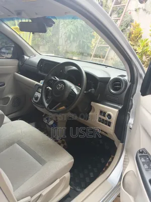 Toyota Passo 2016 Silver