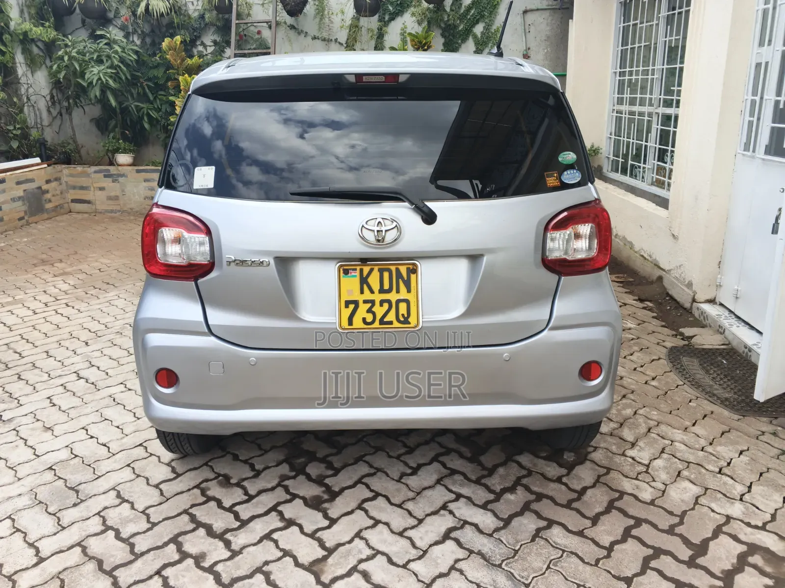 Toyota Passo 2016 Silver