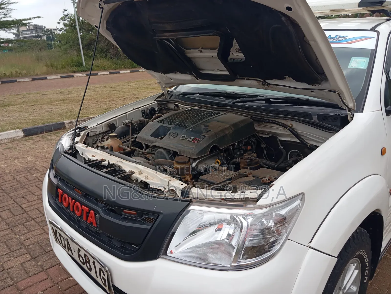 Toyota Hilux 2014 White