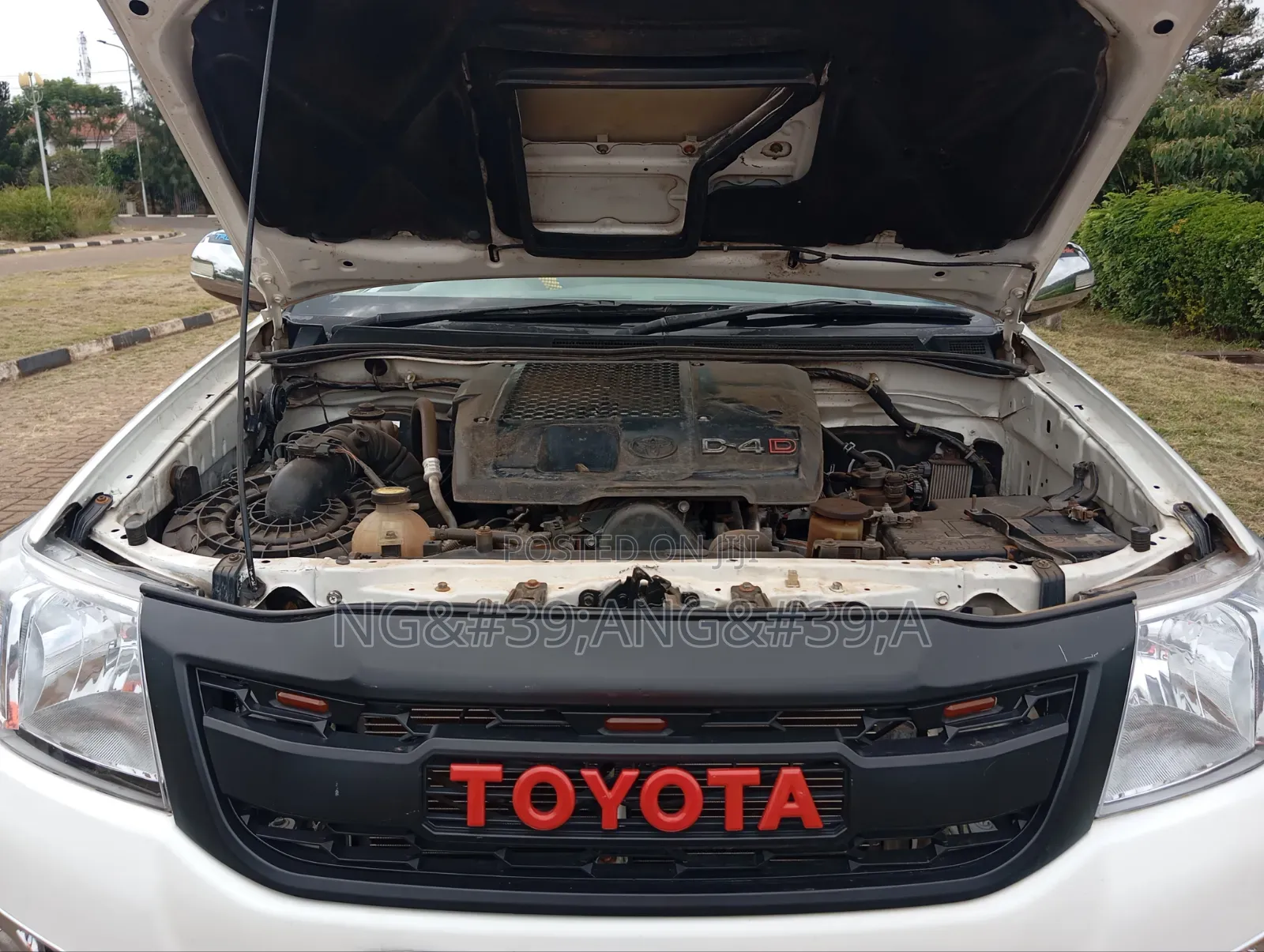 Toyota Hilux 2014 White