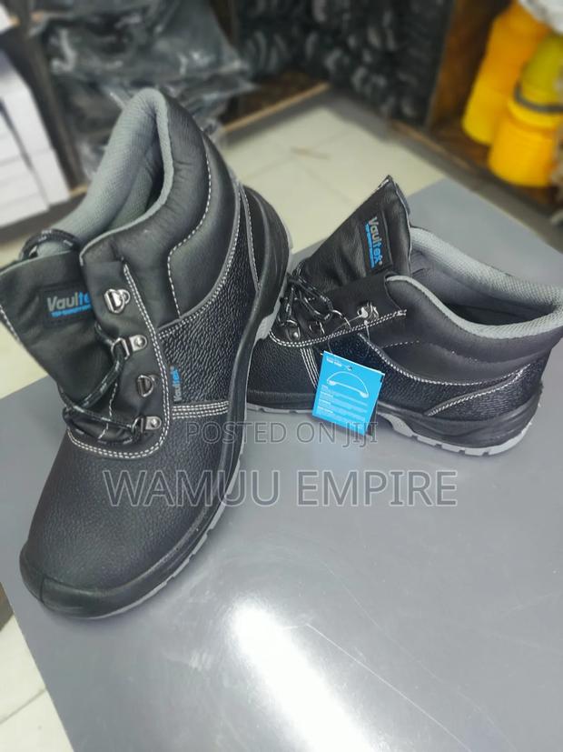 Vaultex Vt-fm8666 Safety Boots - main view