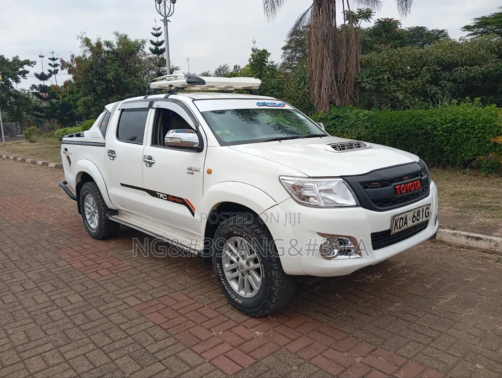 Toyota Hilux 2014 White