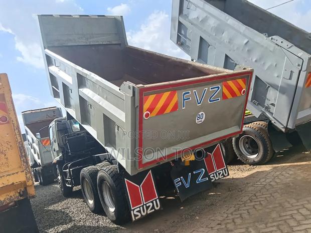 Isuzu FVZ Tipper - thumbnail 2