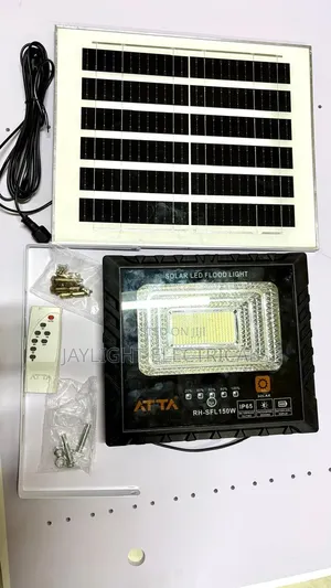 Solar Powered Outdoor Garden Floodlights Ip66 Rated With Light Control