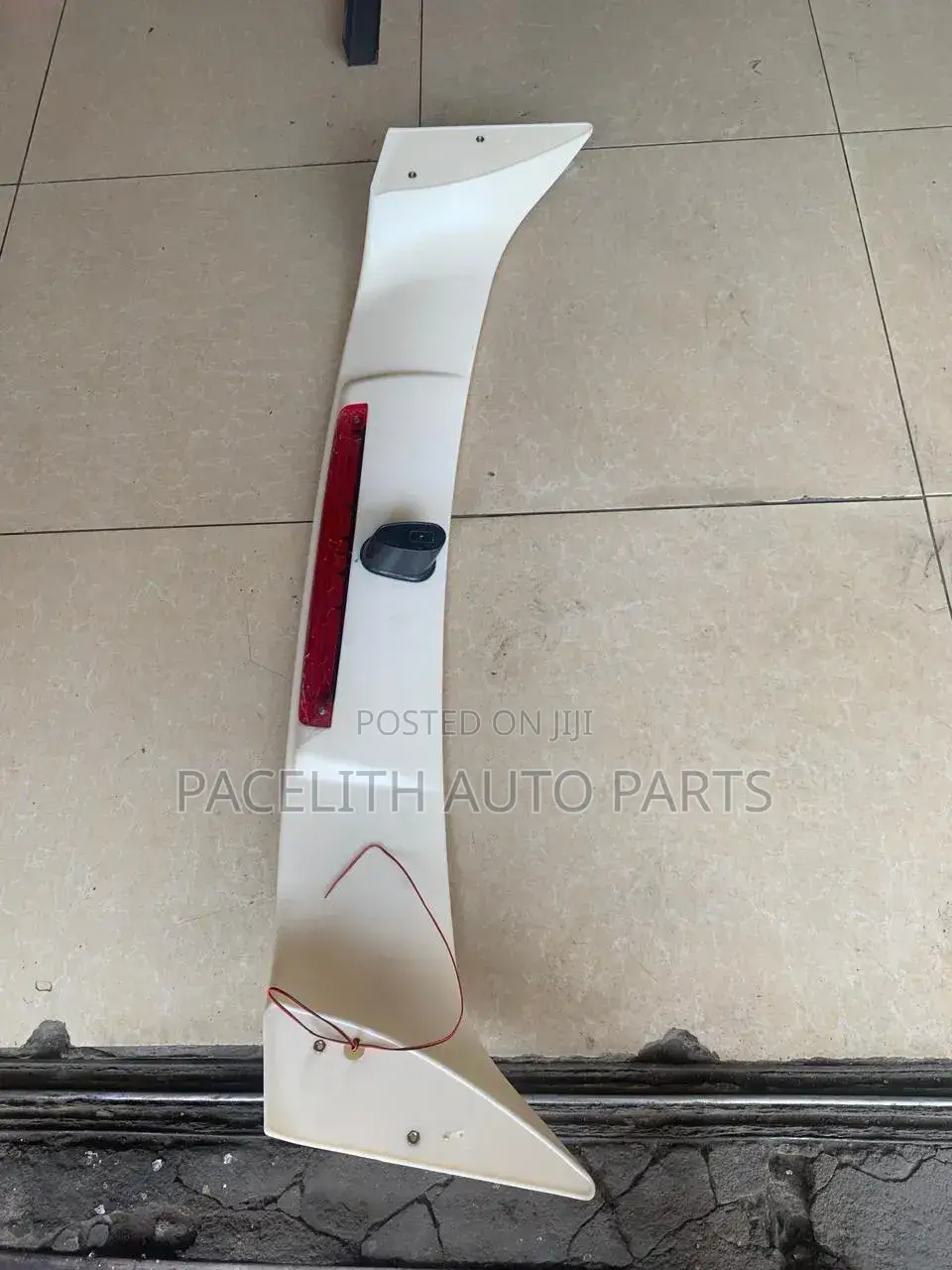 Spoiler Ae 100