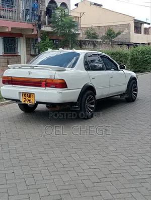 Toyota Corolla 1997 White