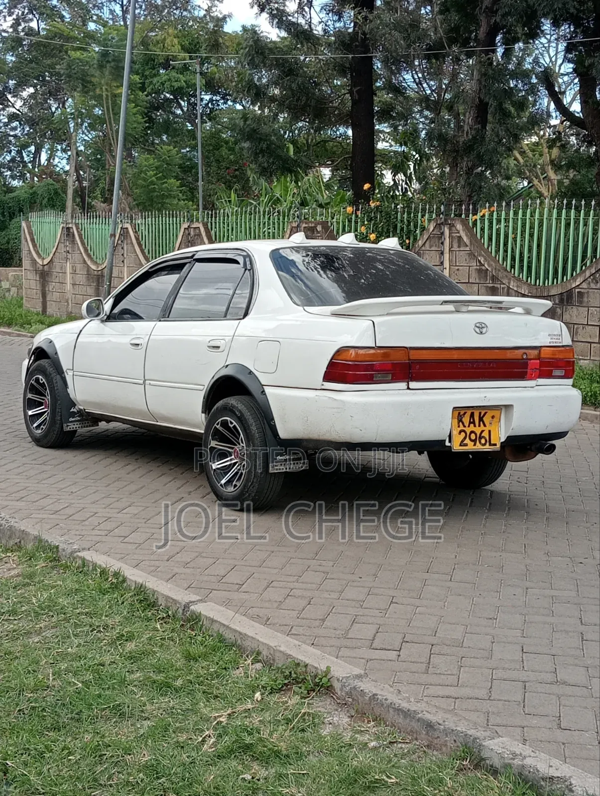 Toyota Corolla 1997 White