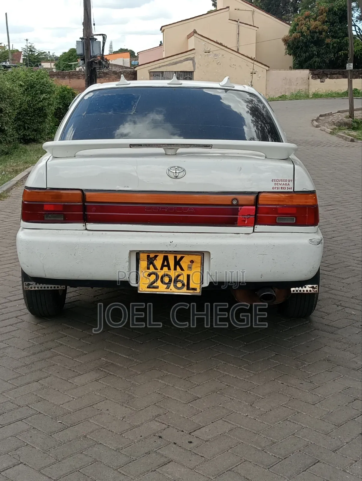 Toyota Corolla 1997 White