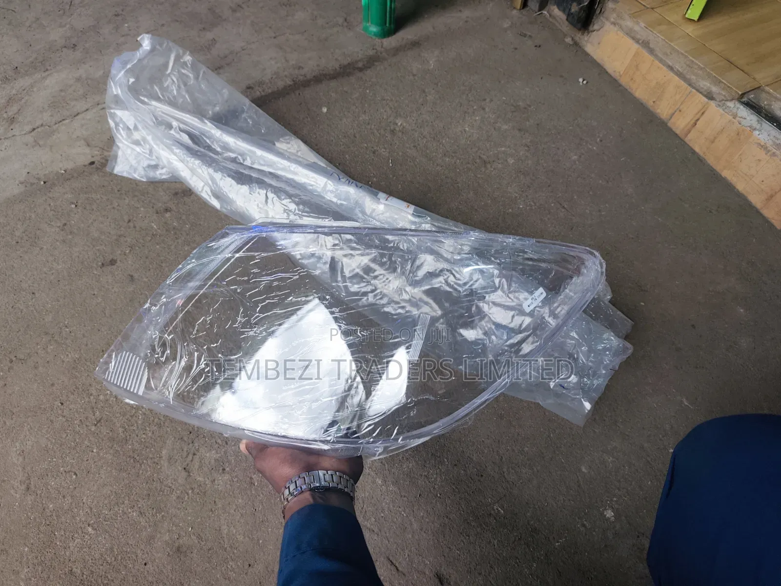 Toyota Hilux Vigo 2005 Headlight Lens / Headlamp Lens