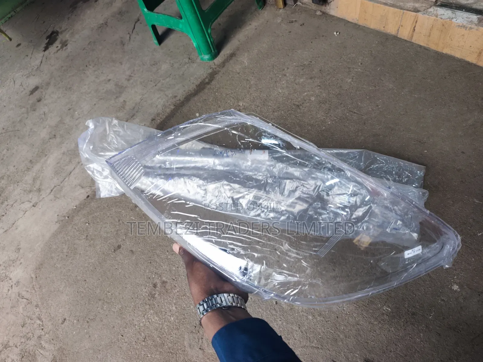 Toyota Hilux Vigo 2005 Headlight Lens / Headlamp Lens