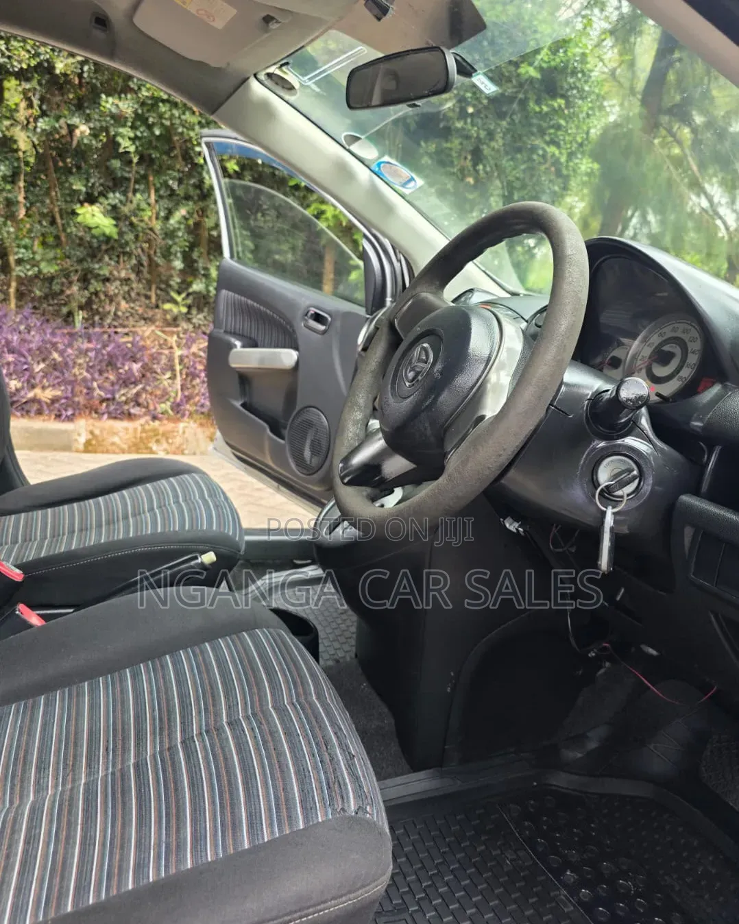 Mazda Demio 2012 Silver