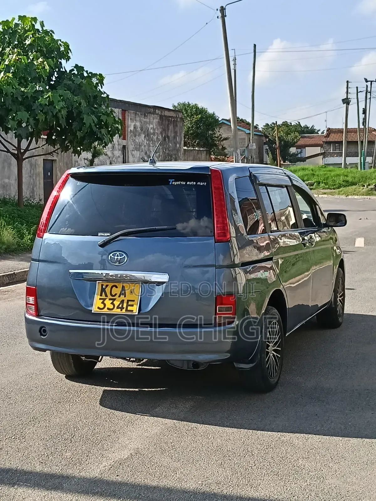 Toyota ISIS 2008 Gray