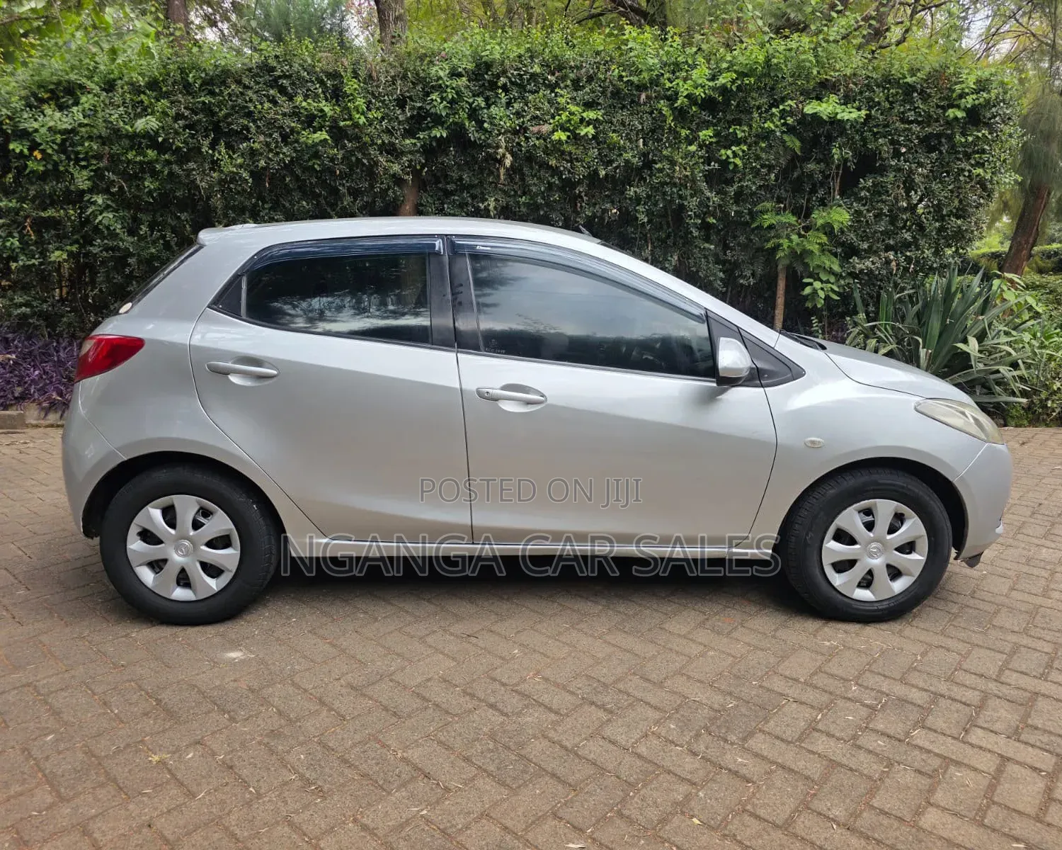 Mazda Demio 2012 Silver