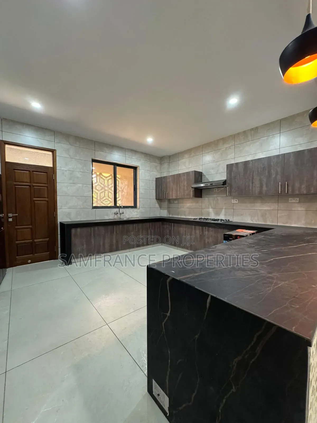 3bdrm Apartment in Mkomani for rent