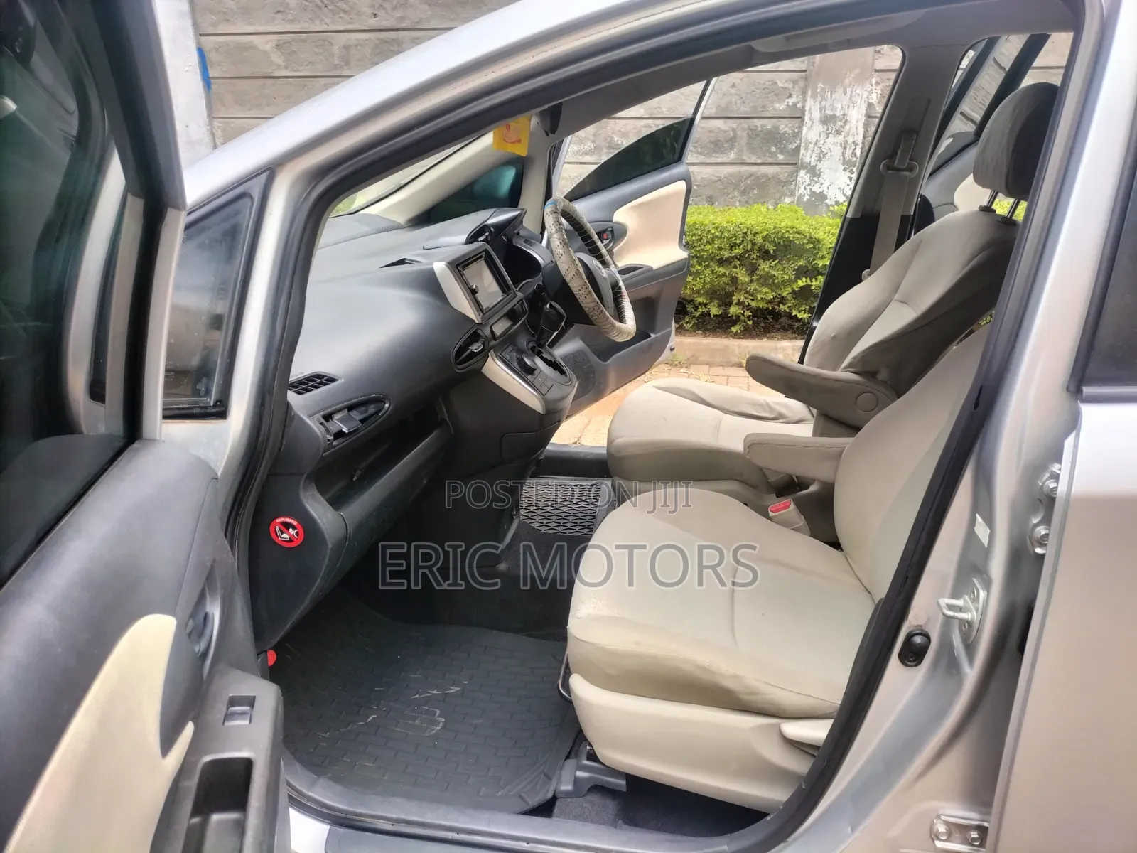 Toyota Wish 2013 Silver