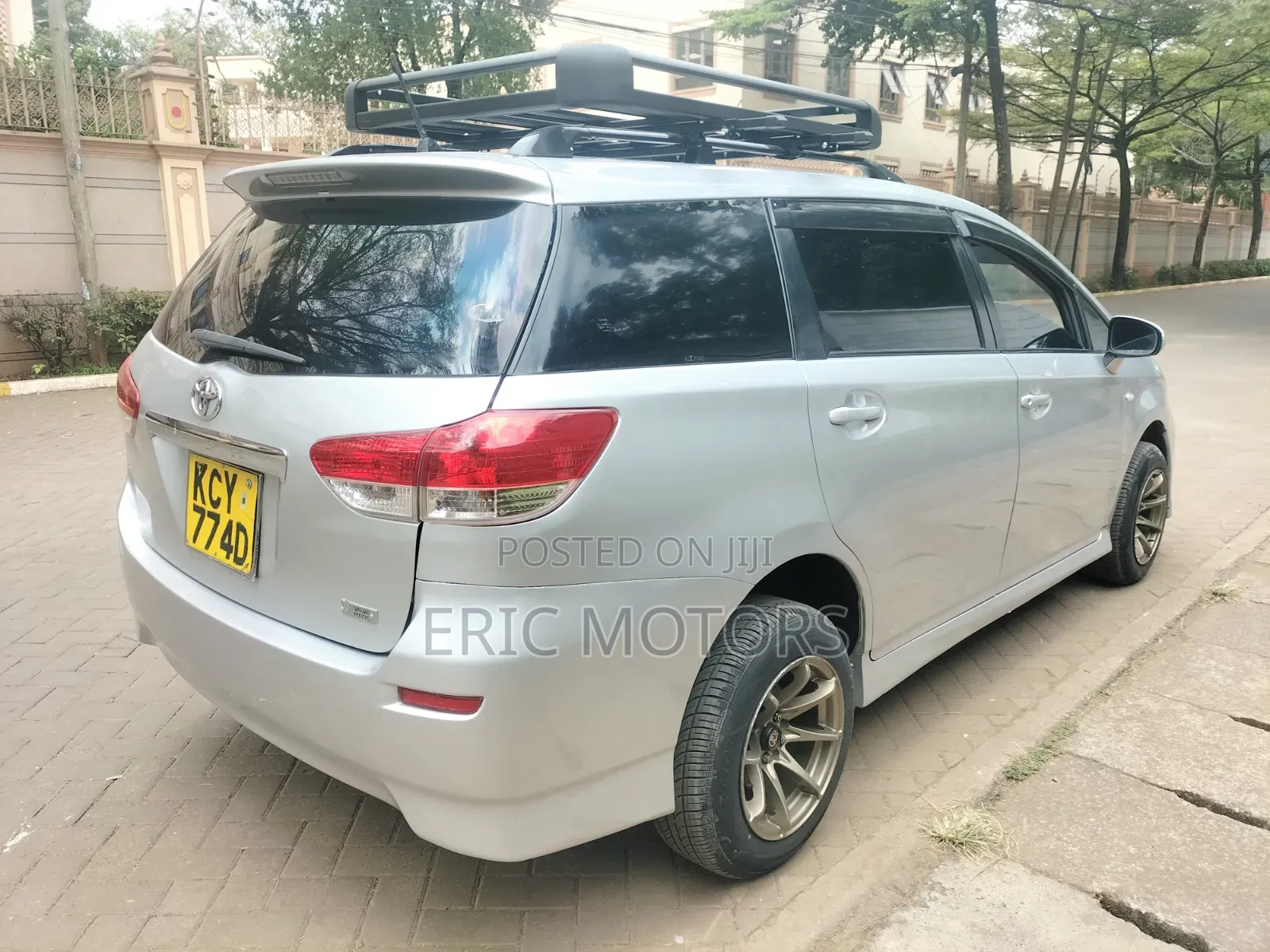 Toyota Wish 2013 Silver