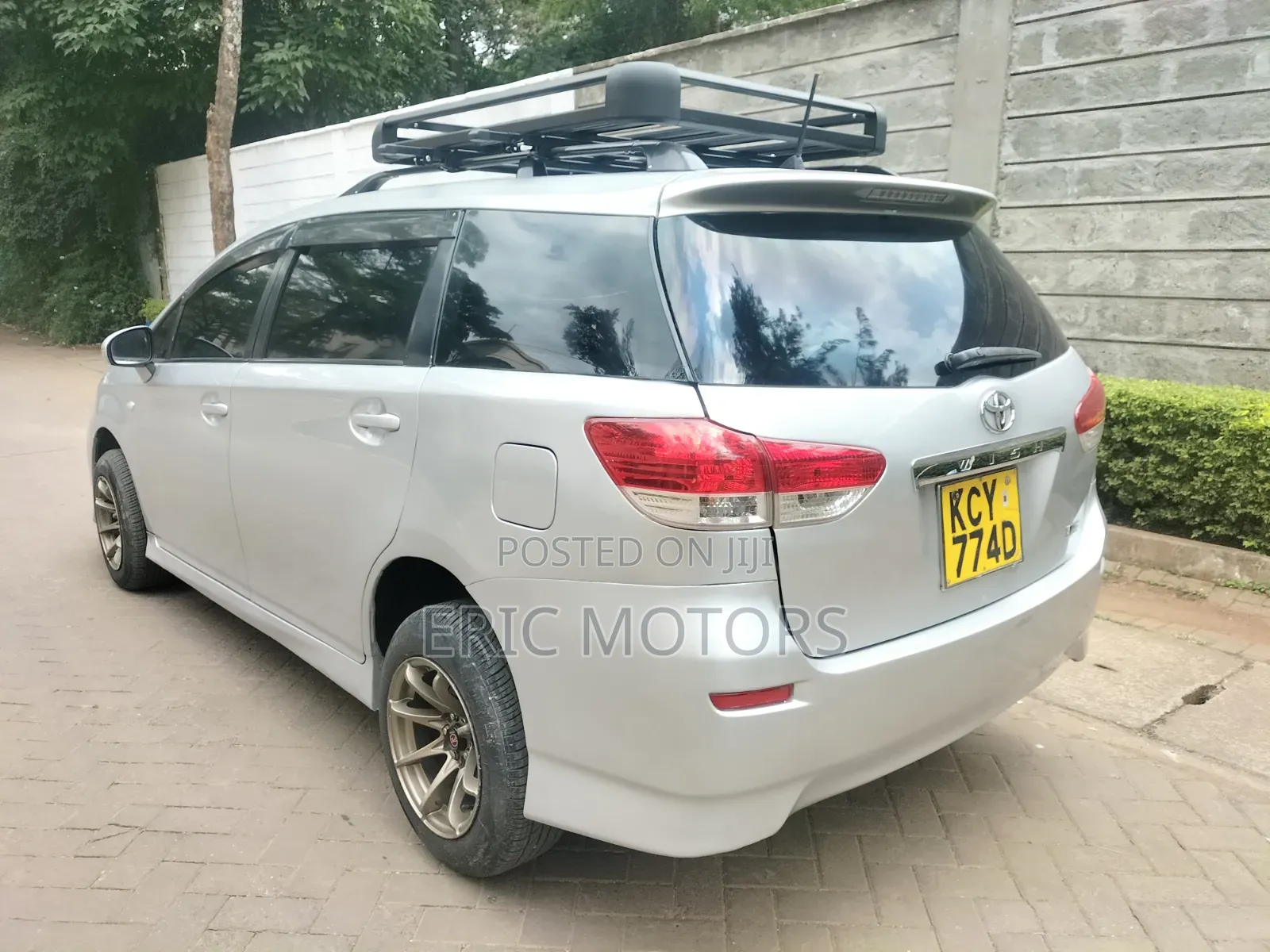 Toyota Wish 2013 Silver