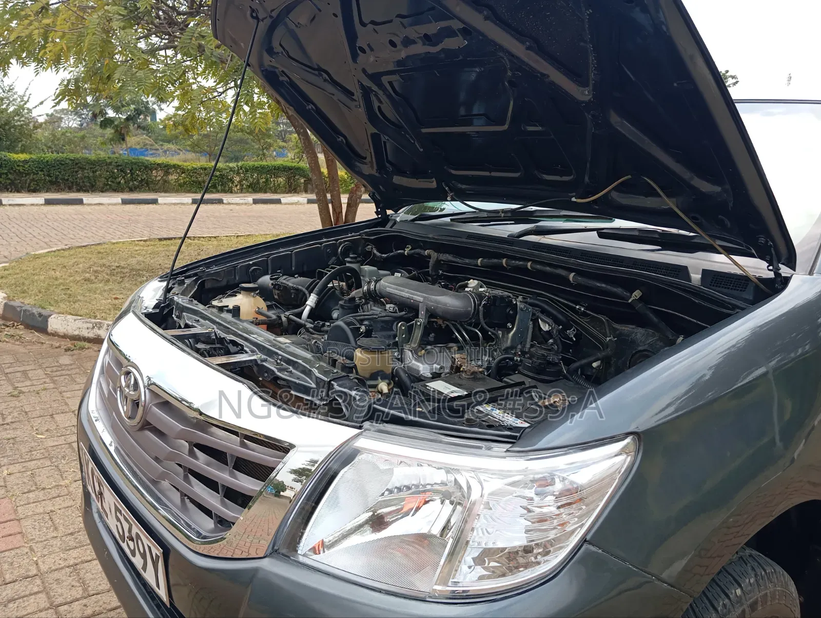 Toyota Hilux 2015 Gray