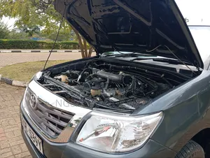 Toyota Hilux 2015 Gray