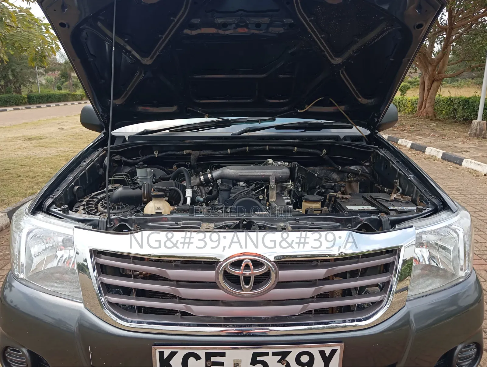 Toyota Hilux 2015 Gray