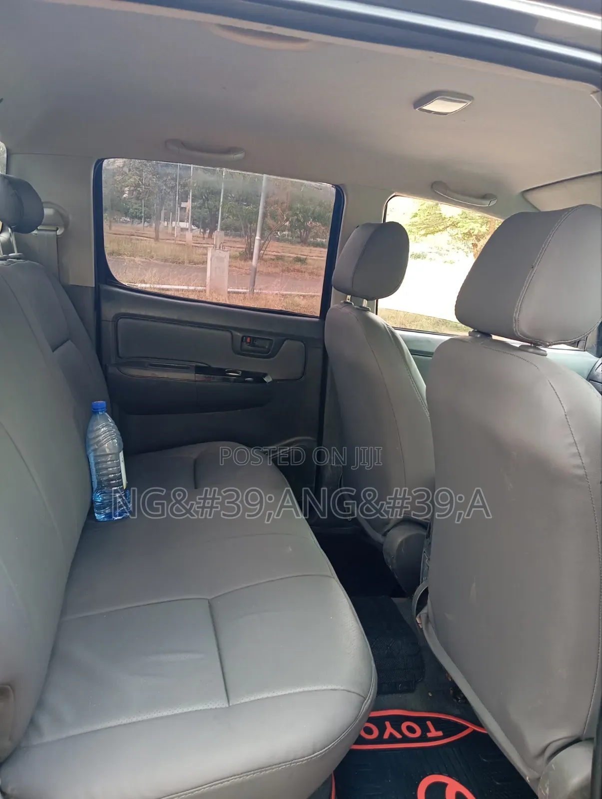 Toyota Hilux 2015 Gray
