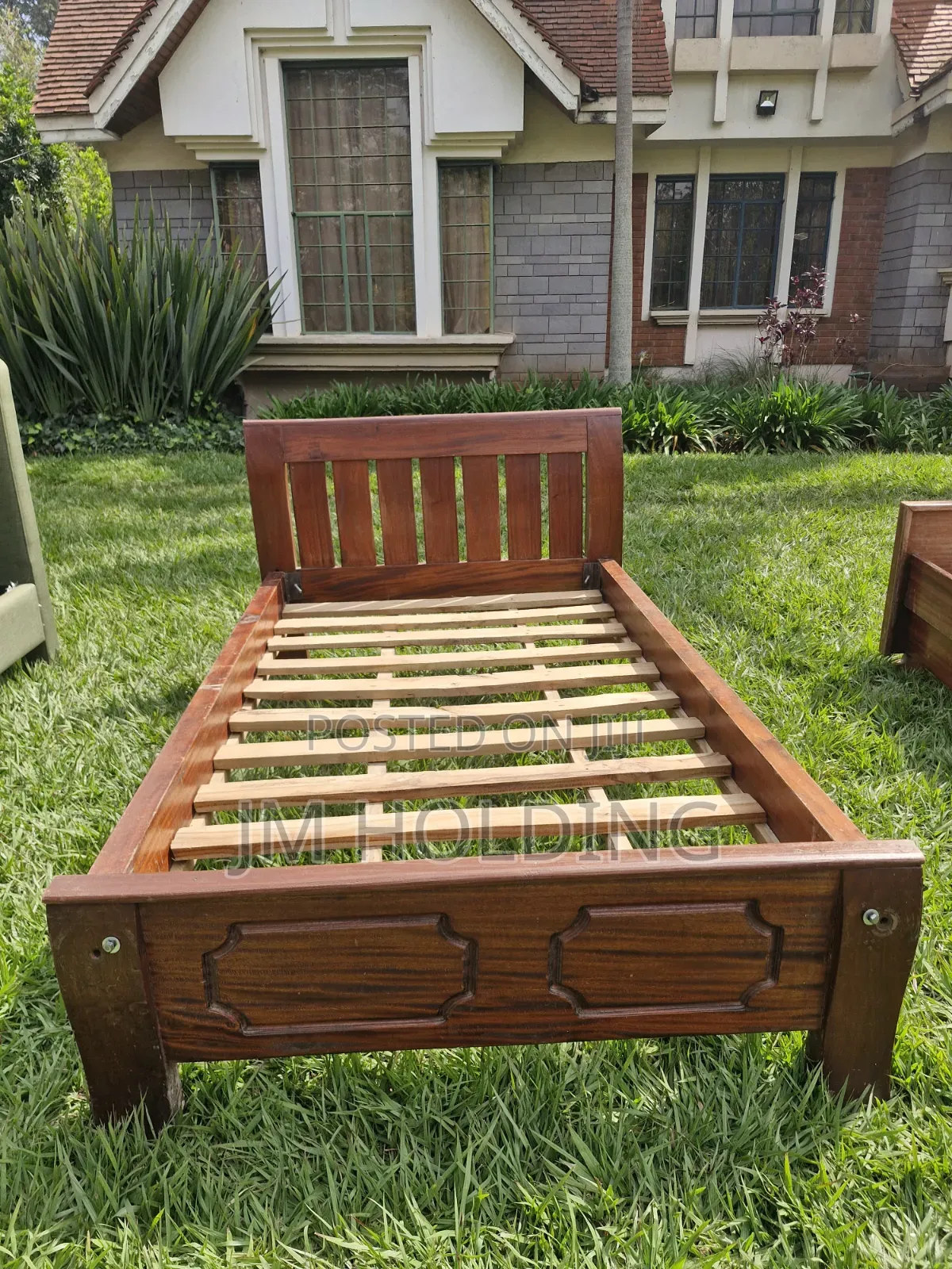 Classic Mahogany Bed