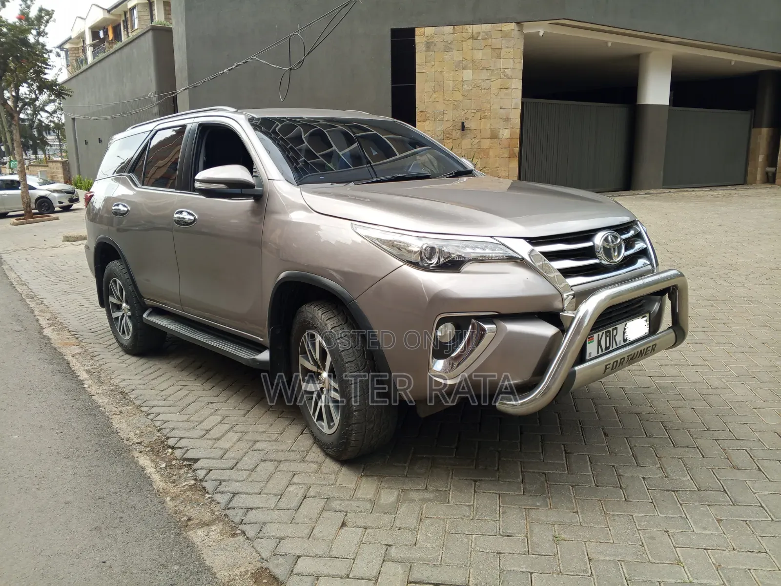 Toyota Fortuner 2017 Brown