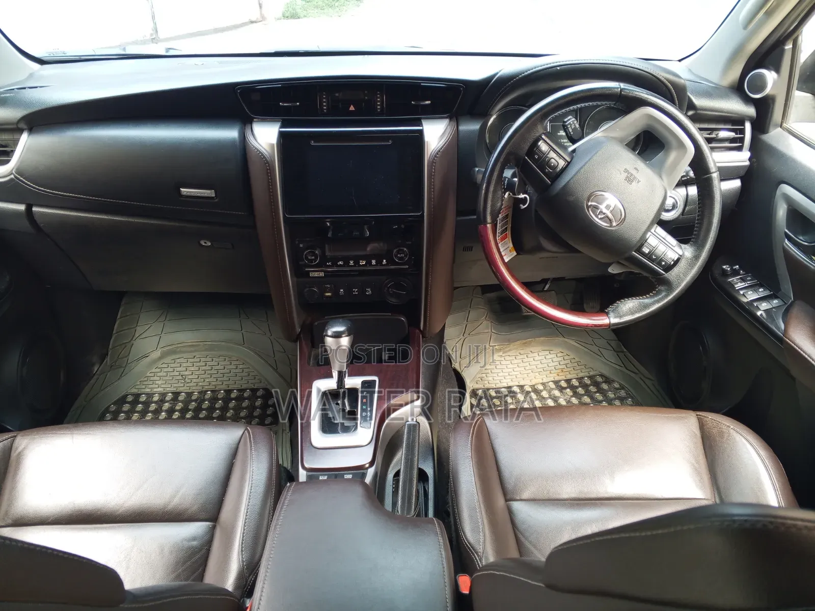 Toyota Fortuner 2017 Brown