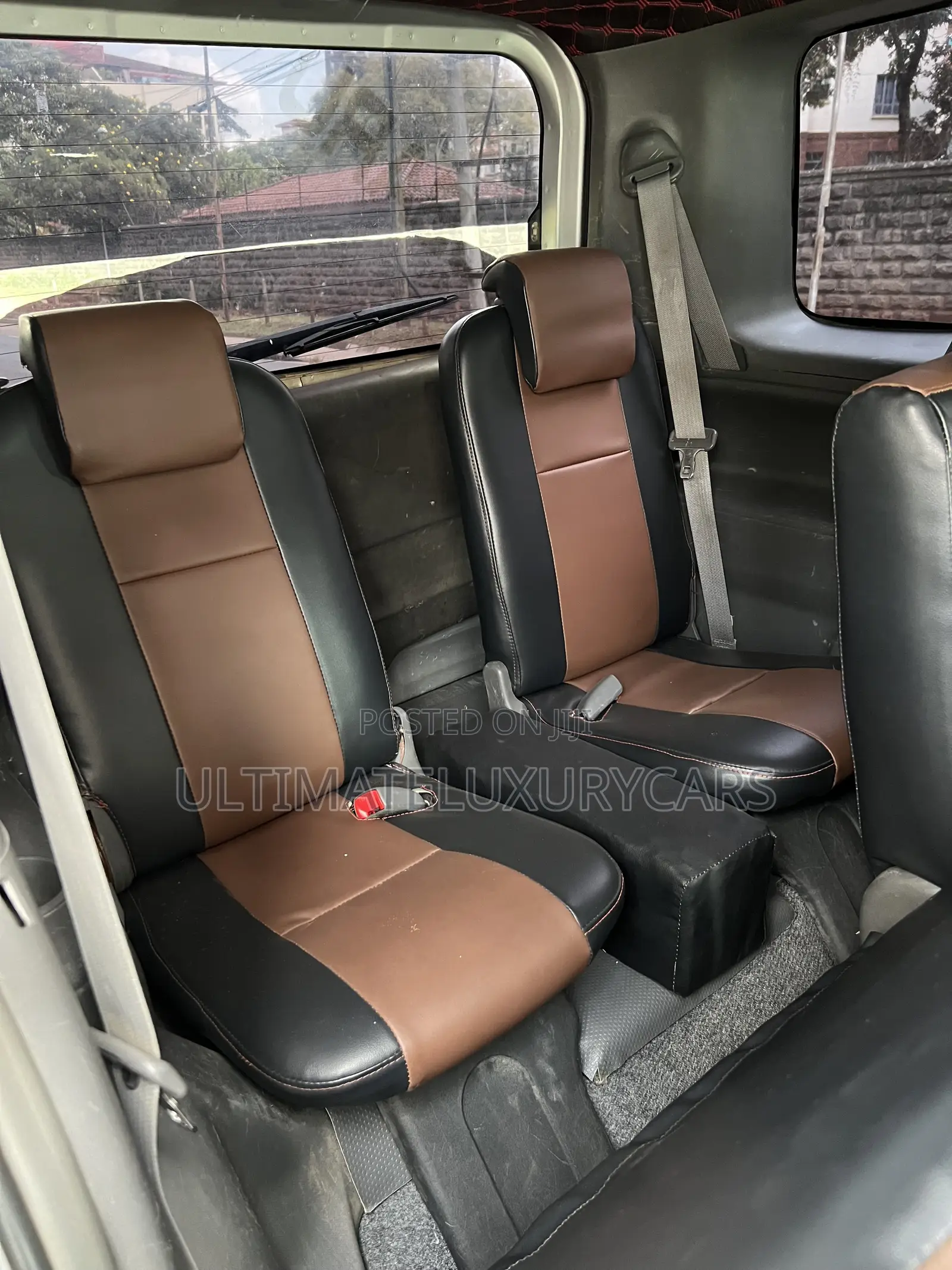 Toyota Sienta 1.5 FWD 2012 Silver