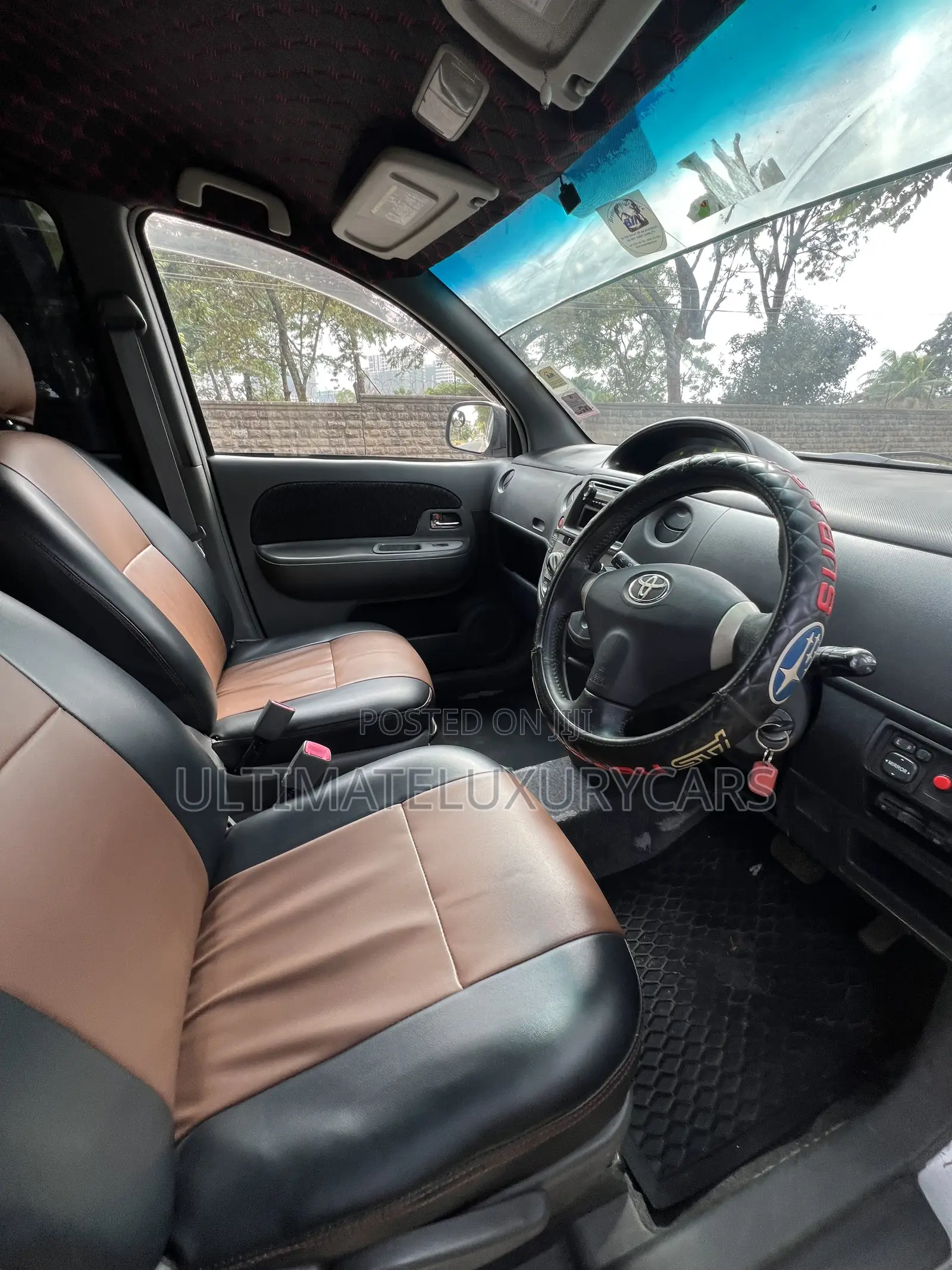 Toyota Sienta 1.5 FWD 2012 Silver