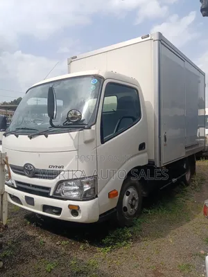 Toyota Dyna 2018 White