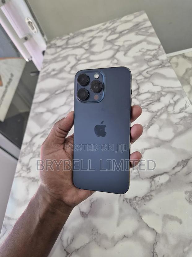 Apple iPhone 15 Pro Max 256 GB Blue - thumbnail 2