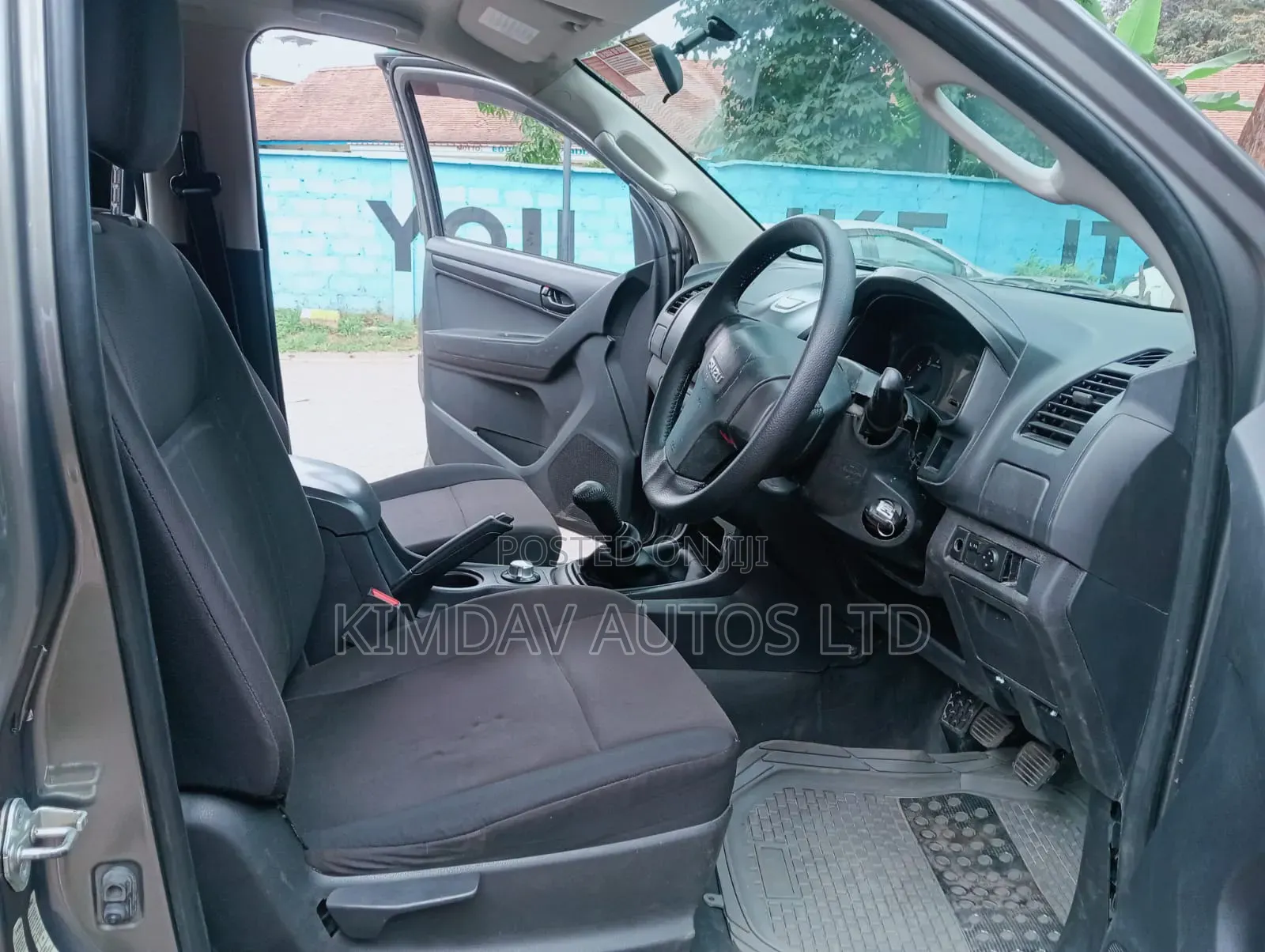 Isuzu D-MAX 2022 Gray
