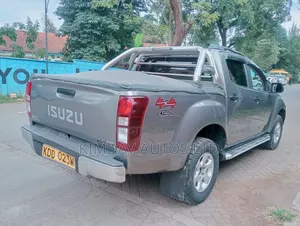 Isuzu D-MAX 2022 Gray