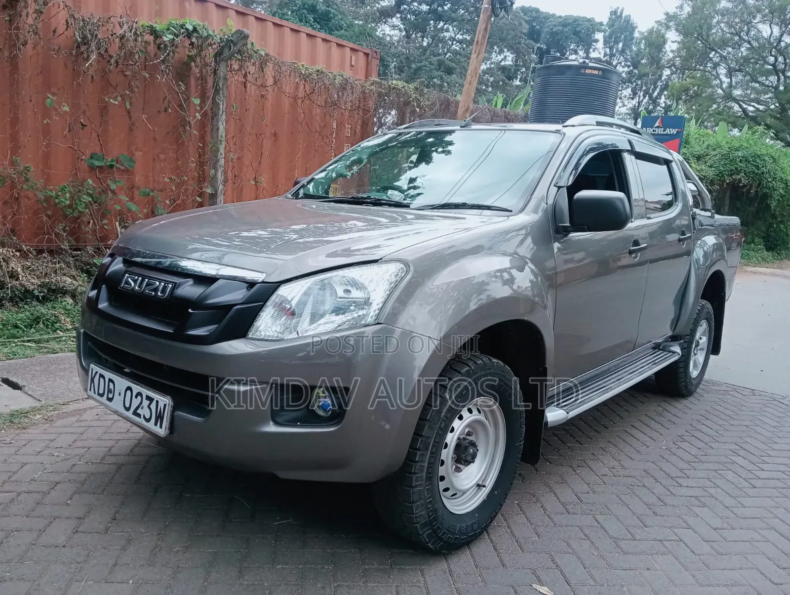 Isuzu D-MAX 2022 Gray