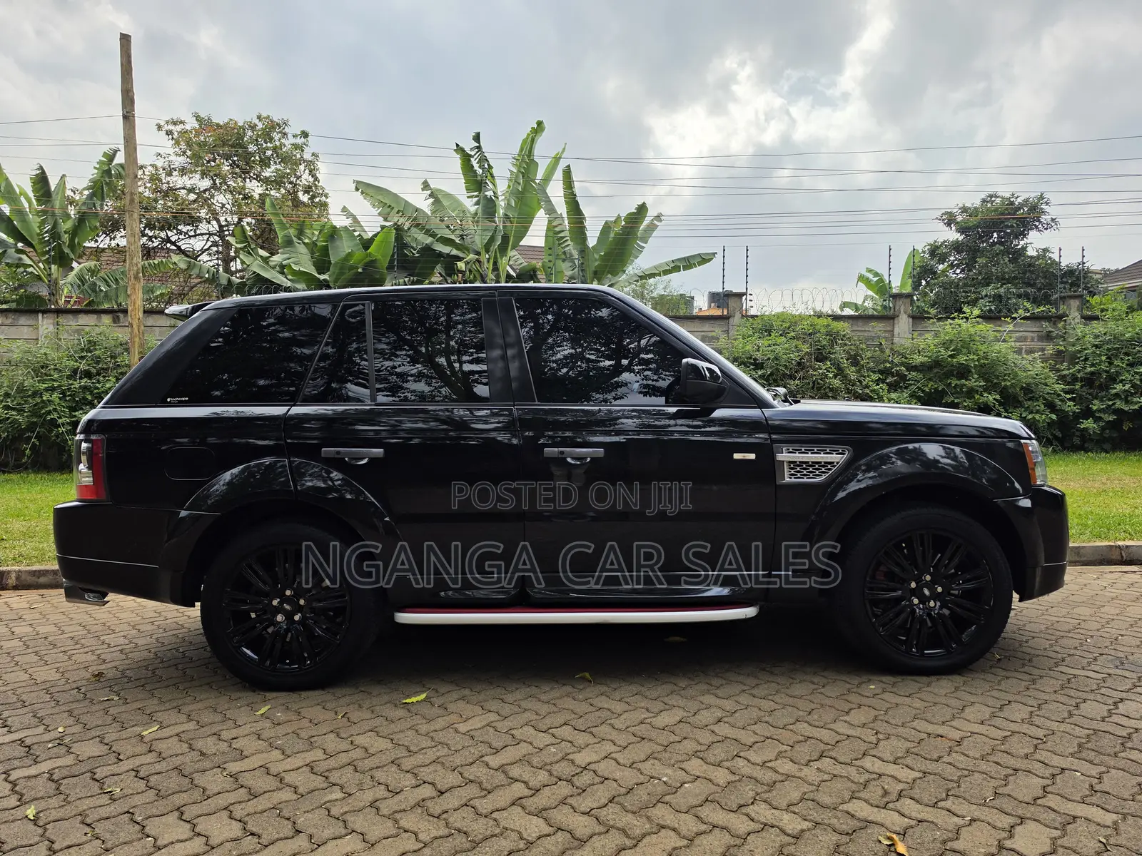 Land Rover Range Rover Sport 2011 Black