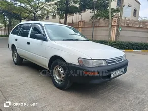 Toyota Corolla 2000 White