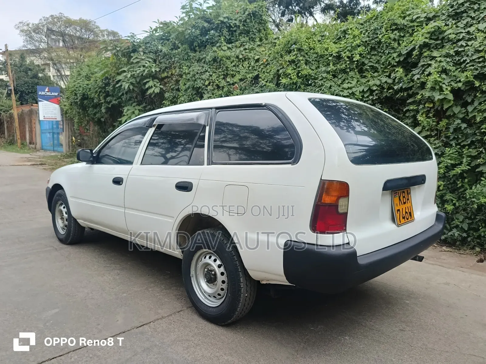 Toyota Corolla 2000 White
