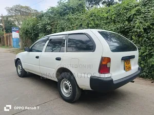 Toyota Corolla 2000 White