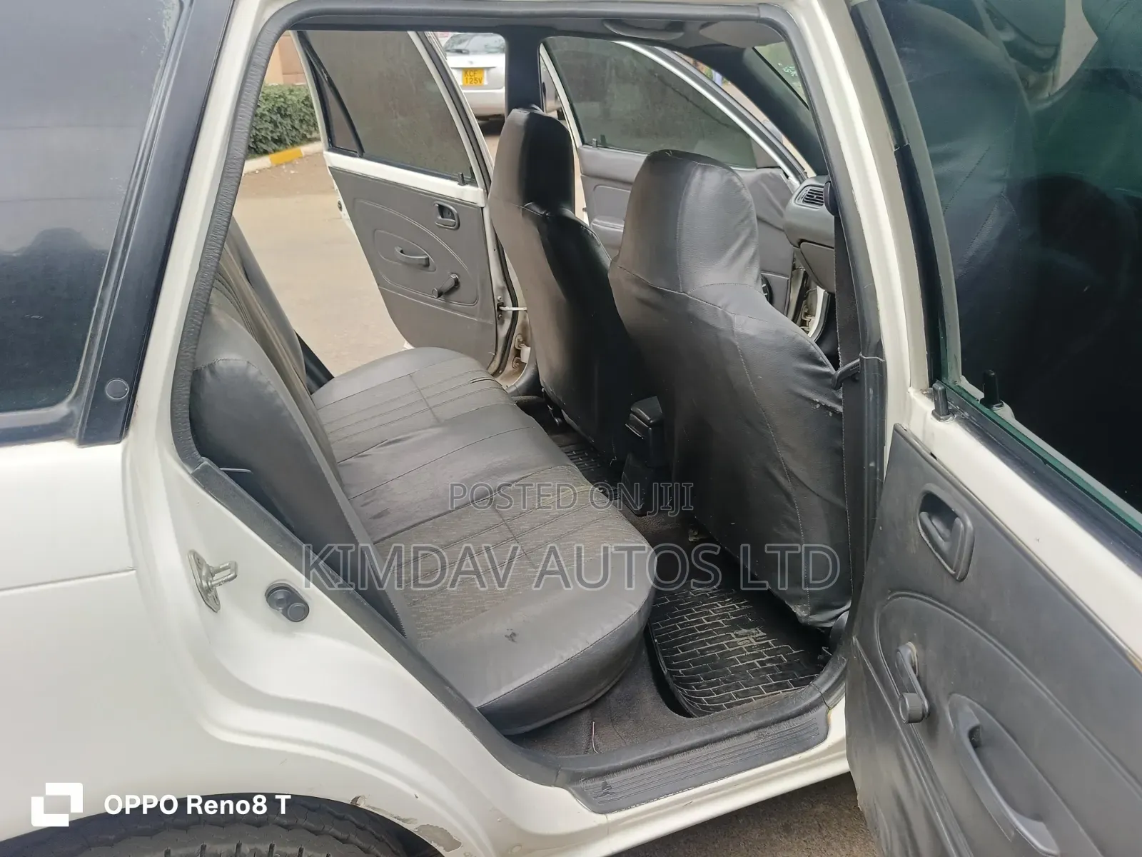 Toyota Corolla 2000 White