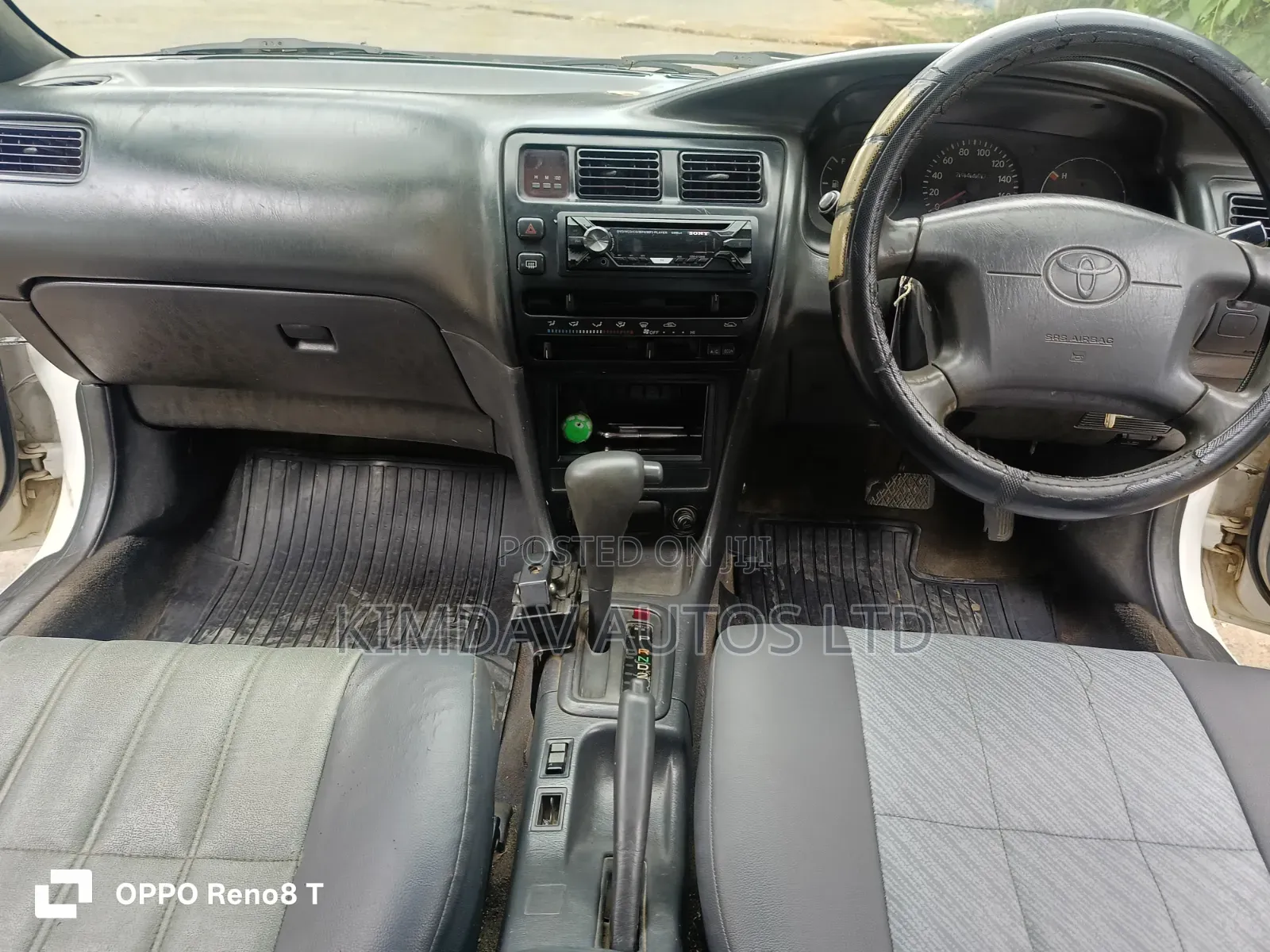 Toyota Corolla 2000 White