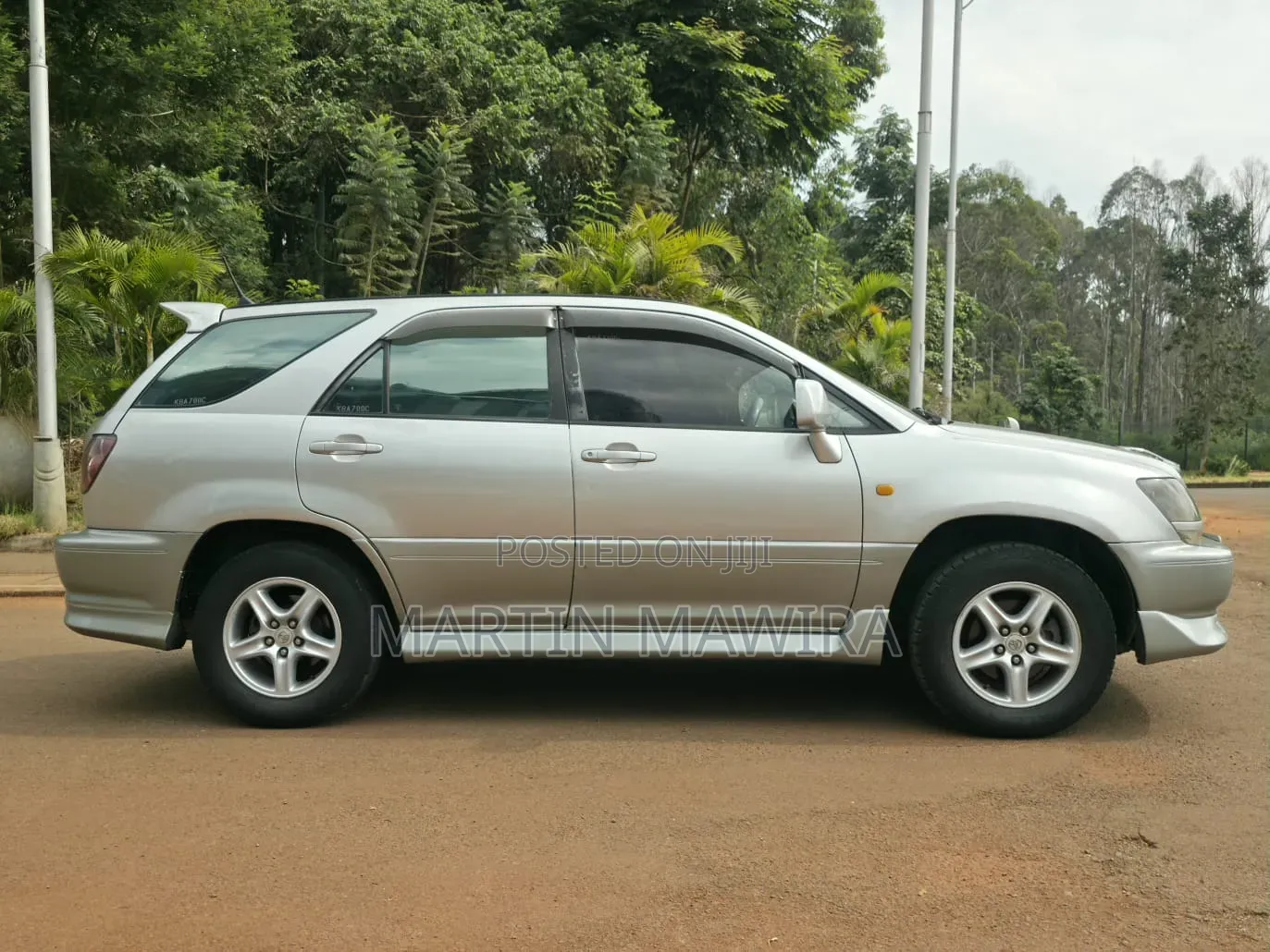 Toyota Harrier 2001 Silver
