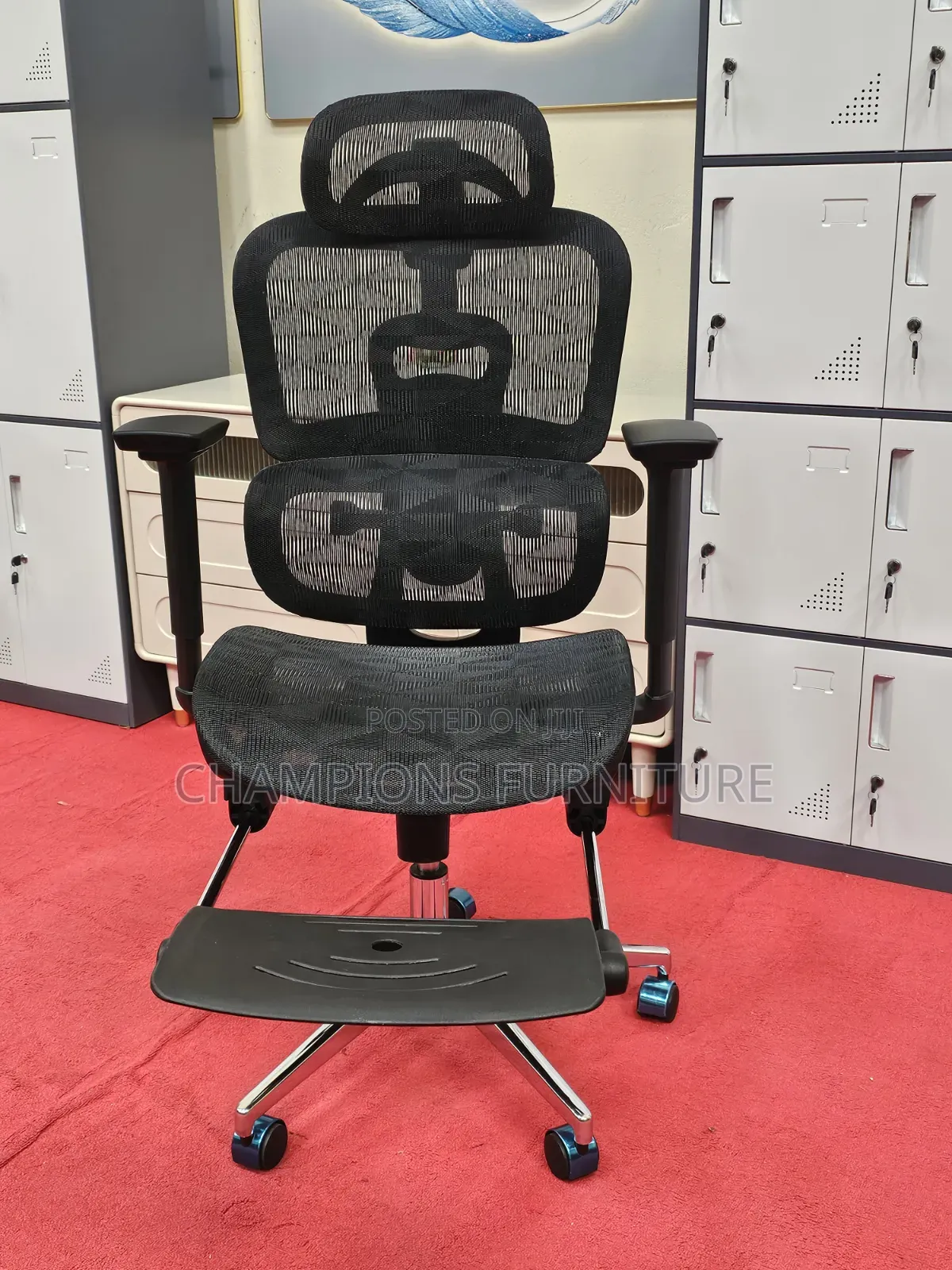 Orthooedic Office Chair With Legrest