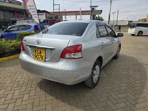 Toyota Belta 2009 Silver