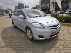 Toyota Belta 2009 Silver