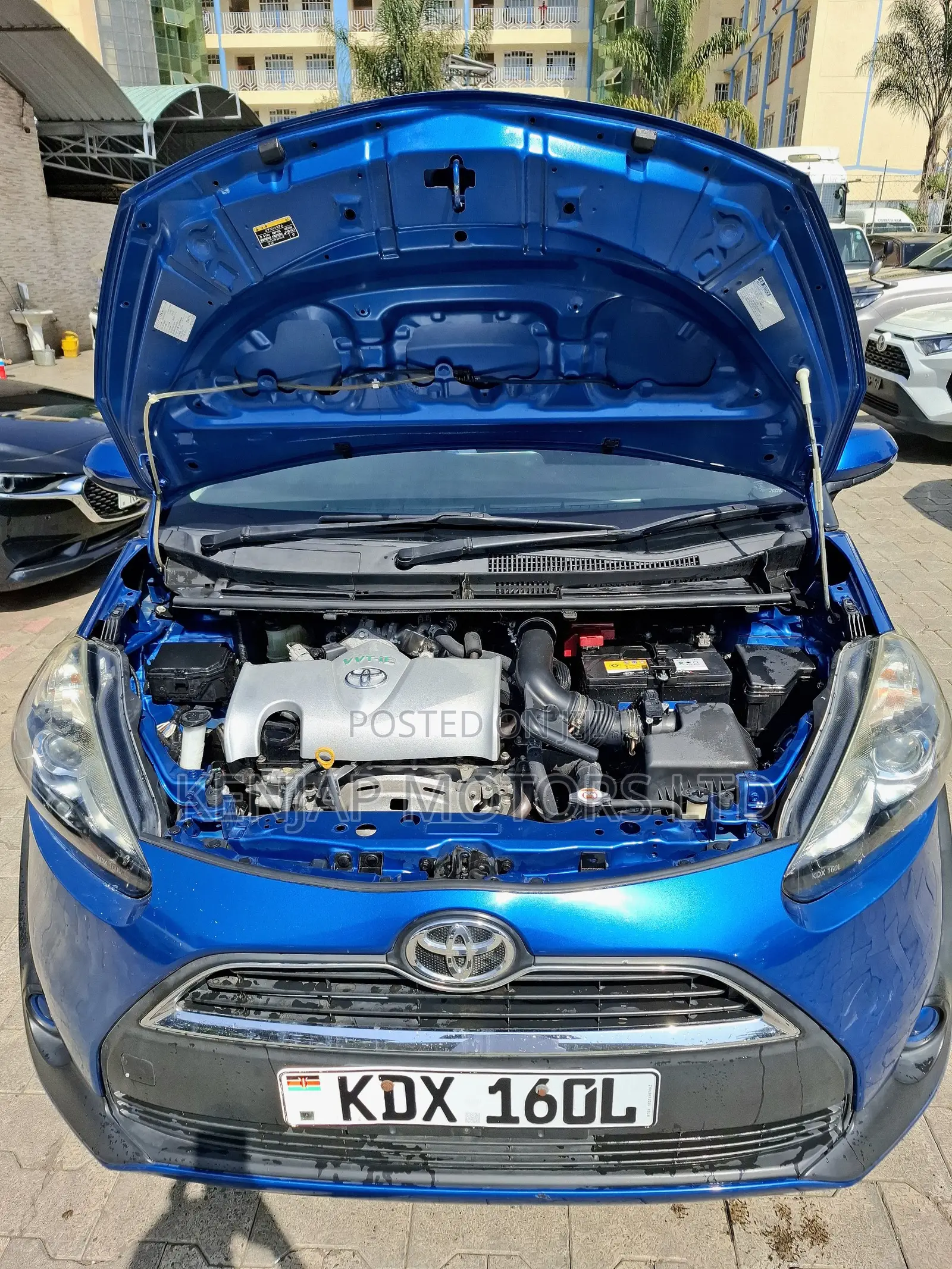 Toyota Sienta 2018 Blue