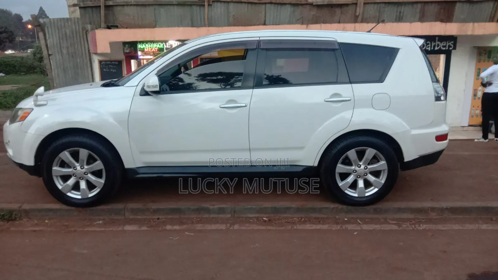 Mitsubishi Outlander 2011 White