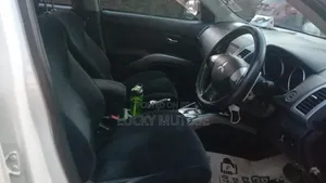 Mitsubishi Outlander 2011 White